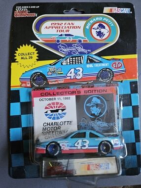 Richard Petty #43 STP 1992 Fan Appreciation Tour 1:64 Scale Diecast Charlotte